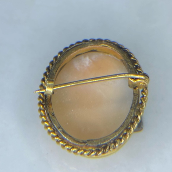 Vintage Antique Carved Shell Cameo Brooch Pin 10k GOLD Filled Jeweler tested - Picture 15 of 17